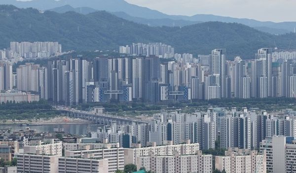서울 아파트 전경. 연합