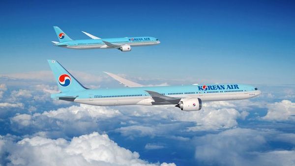 대한항공 B777-9(아래) 및 B787-10(위) [제공=대한항공]