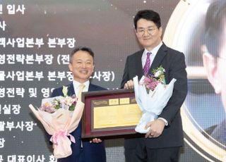 조원태 한진그룹 회장, '대한민국 경영자대상'…최초 3대 수상