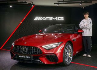 벤츠 코리아, '페이커' 이상혁 선수 위해 유일무이 'AMG SL' 제작