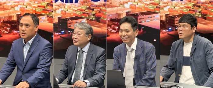 EBN 제11회 소비자유통포럼 2023에서 유통규제 완화 필요성에 대해 논의됐다. 왼쪽부터 정연승 단국대교수, 안승호 숭실대학교 경영학부 교수, 최준선 성균관대학교 법학전문대학원 명예교수, 류인수 한국술산업연구소 소장. EBN