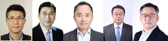 사진 왼쪽부터 오세철 삼성물산 건설부문 대표, 윤영준 현대건설 사장, 마창민 DL이앤씨 대표, 한성희 포스코이앤씨 사장, 박경일 SK에코플랜트 사장. 연합