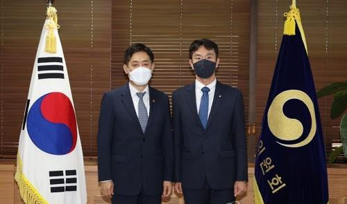 김주현 금융위원장(왼쪽)과 이복현 금융감독원장[제공=금융위원회]