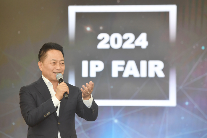 지난 21일 기흥 본사에서 열린 ‘IP Fair’에 참석한 최윤호 삼성SDI 대표이사 사장.