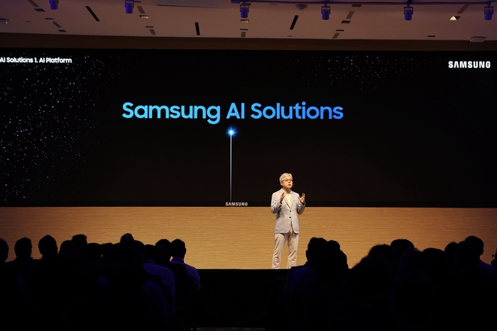 6월 12일(현지시각) 미국 실리콘밸리에서 열린 ‘삼성 파운드리 포럼 2024(Samsung Foundry Forum 2024)’에서 삼성전자 파운드리 사업부장 최시영 사장이 기조연설을 하고 있다. [출처=삼성전자]