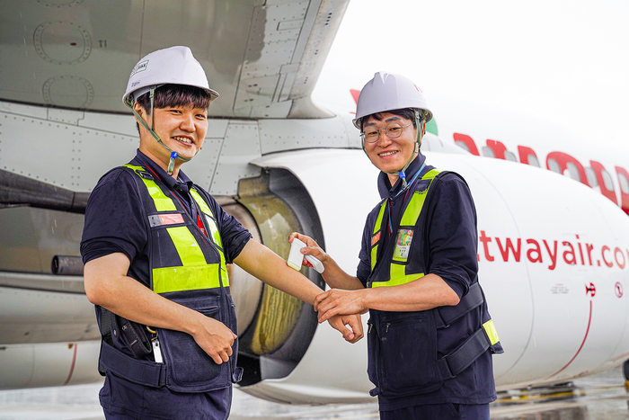 티웨이항공, 현장근로자 온열질환 예방 위해 용품 지원