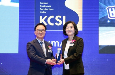 신한은행, KCSI 10년 연속 1위 기업 선정