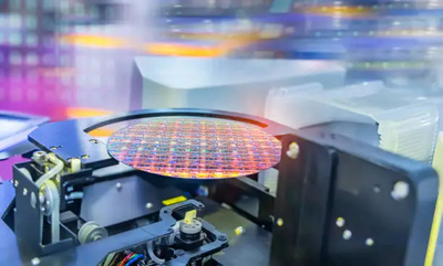 “11조 AI 반도체 부품 시장 온다”…삼성·LG, 유리기판 개발 잰걸음